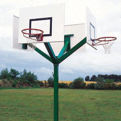 Tour de basket 4 têtes acier galvanisé, hauteur 3, 05m, sur platine