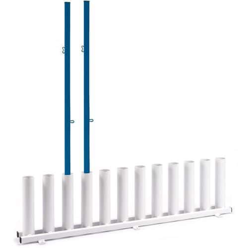 Rangement vertical pour poteaux de badminton
